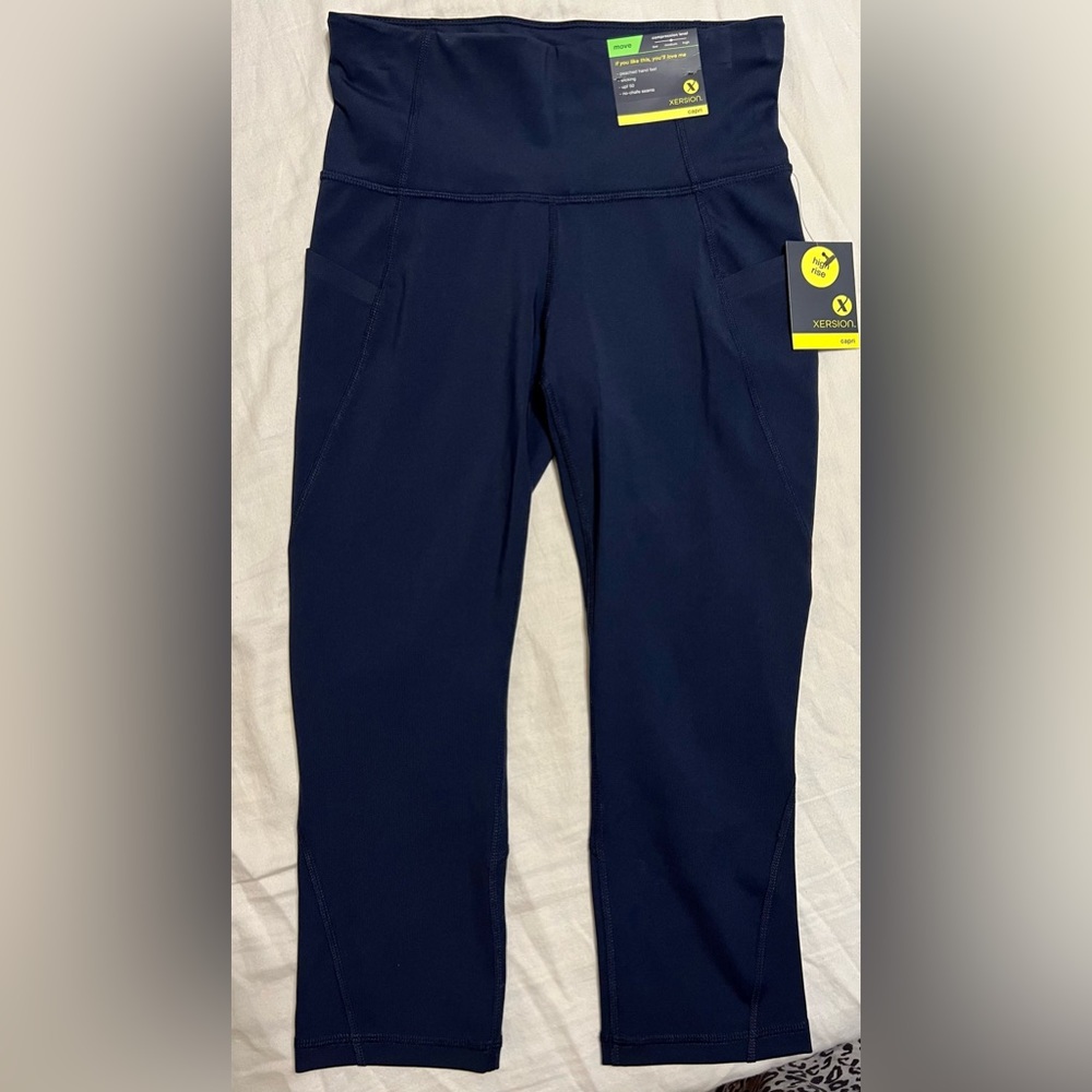 Xersion Navy Capri Legging